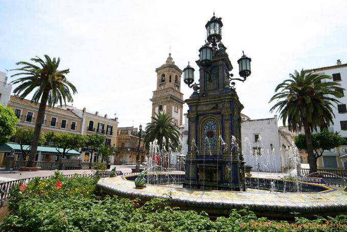 Un'altra vista della piazza Alta, Algeciras - Spagna