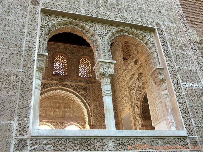 Groviglio di arabeschi architettonici, Alhambra Nasridi Granada - Spagna