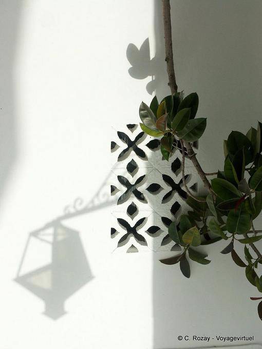 Ombra sul muro Arcos de la Frontera - Spagna