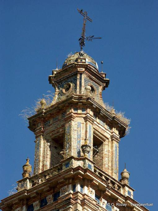 Campanile Grassy in Calle Paso de la Duquesa, Carmona - Spagna, Andalusia