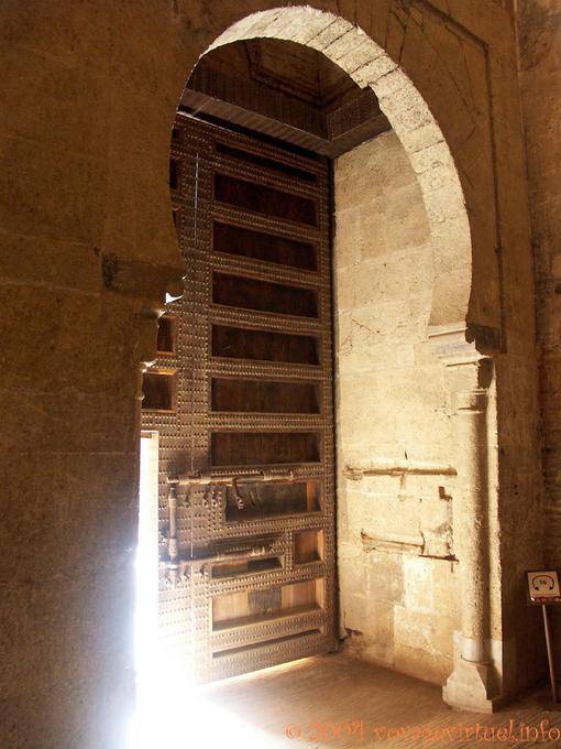 Sunbeam in porta moresco, Granada - Spagna, Andalusia