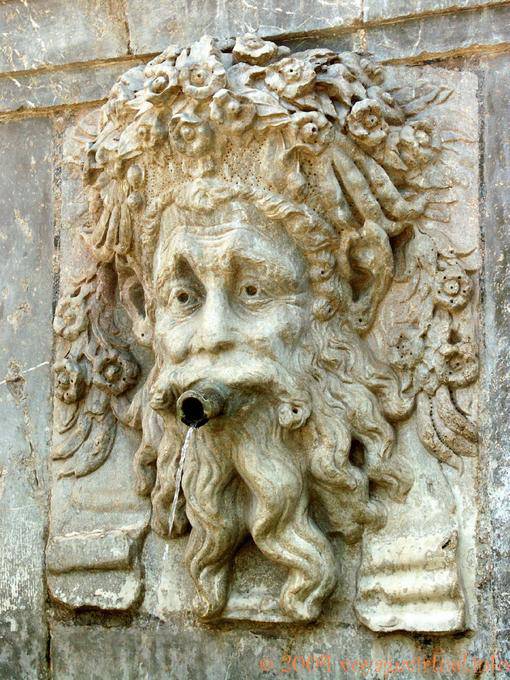 Fontana bocca, Granada - Spagna