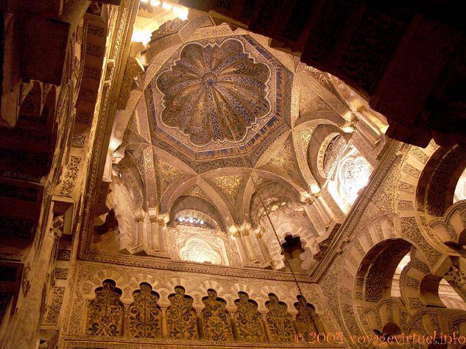 Grande cupola sopra il mihrab, Grande Moschea di Cordoba - Spagna