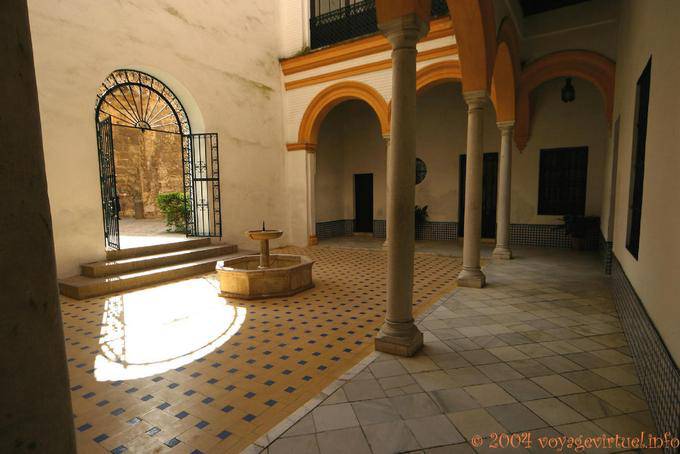 Colonne e bacino pranzare, Cuarto del Amirante, Siviglia Alcazar - Spagna