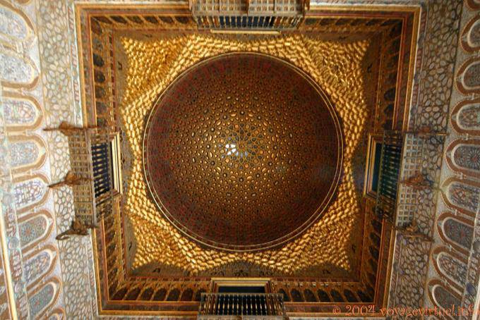 Dome simboleggia l'universo Salon des Ambassadeurs, Siviglia Alcazar - Spagna