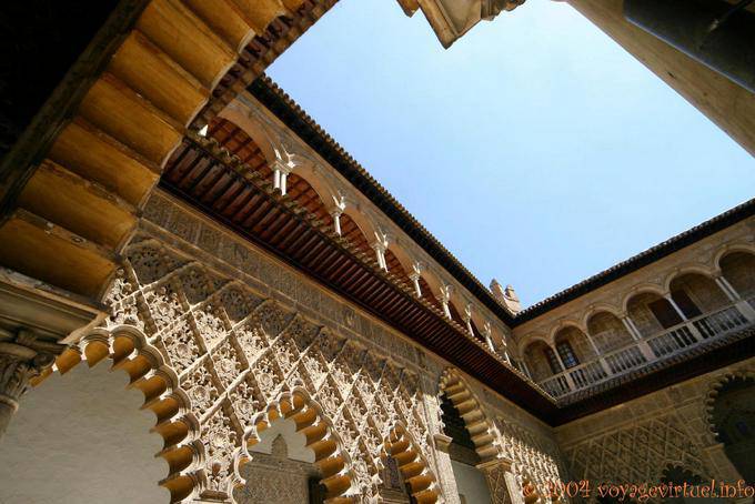 Arcades nel cortile delle fanciulle, Alcazar di Siviglia - Spagna