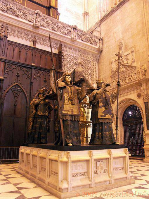 Monumento funerario di Cristoforo Colombo, la cattedrale di Siviglia - Spagna
