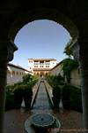 Palazzo Generalife visto dal patio Canal du, Alhambra Nasridi Granada, Spagna.