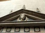 Carino facciata, la Cattedrale di Siviglia, Spagna.