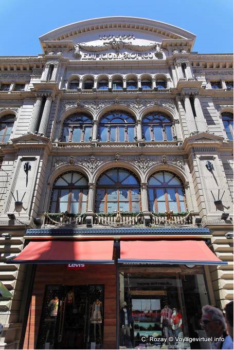Avenida Florida, il Palazzo Pacifico, Buenos Aires - Argentina