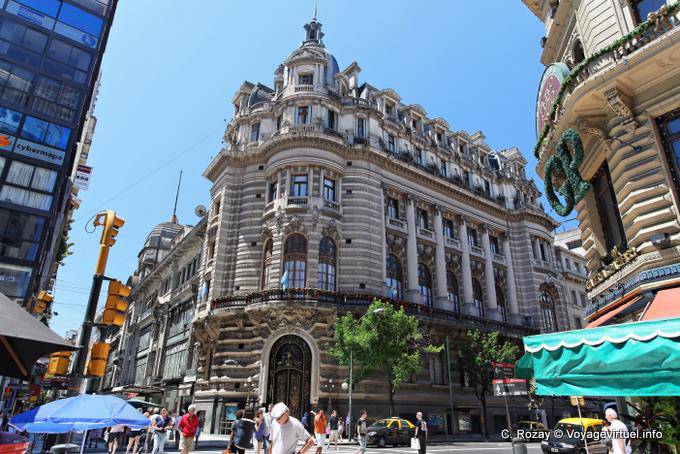 Avenida Florida, edificio all'angolo di Cordoba, Buenos Aires - Argentina