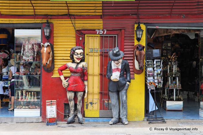 Statue Street, La Boca, Araoz de Lamadrid, Buenos Aires - Argentina