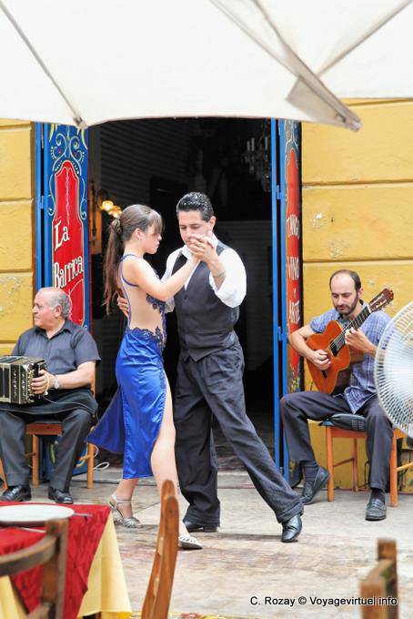 La Boca, il tango, chitarra e bandoneon in Magallanes, Buenos Aires - Argentina