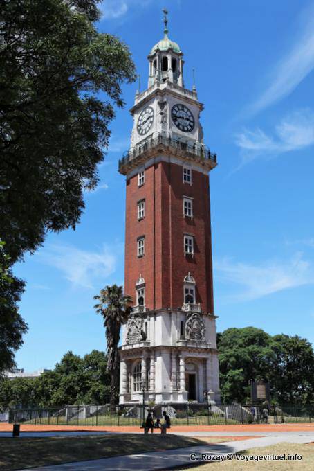 Plaza Fuerza Aera Argentina, Tour Britannica, Buenos Aires - Argentina