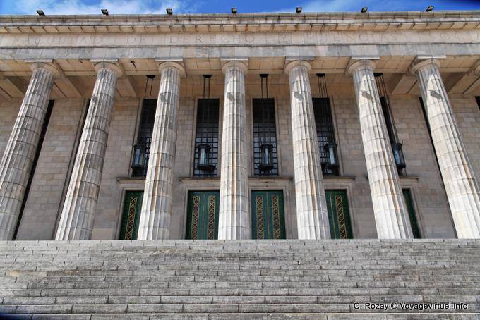 Colonne della Facoltà di Giurisprudenza, Università Abogacía, Buenos Aires - Argentina