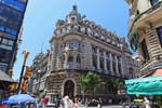 Avenida Florida, edificio all'angolo di Cordoba, Buenos Aires, Argentina.