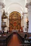 La navata della Basilica Nuestra Señora del Pilar, Buenos Aires, Argentina.