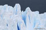 Close-up in cima alla scogliera di ghiaccio, Ghiacciaio Perito Moreno, El Calafate, Argentina.