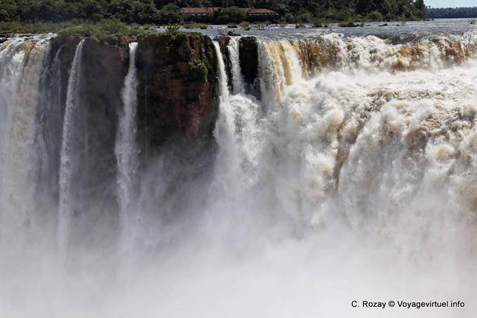 Parte superiore del lato brasiliano cascate, Puerto Iguazu Cataratas - Argentina