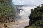 In rotta verso il salto Tres Mosqueteros, Iguazu Falls, Argentina.