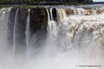 Parte superiore del lato brasiliano cascate, Puerto Iguazu Cataratas, Argentina.