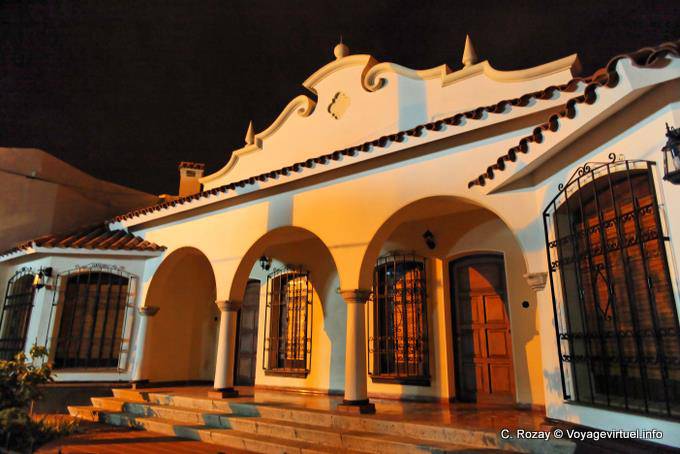 Illuminazione su architettura, La Rioja - Argentina