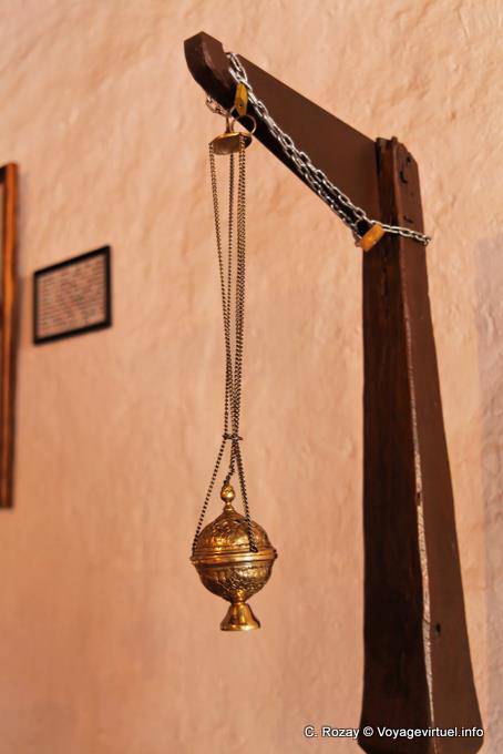 Censer su un patibolo, Iglesia Senora del Rosario, Hualfin - Argentina