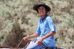 Giovane sorridente Gaucho, tra Chepes e San Juan, Argentina.