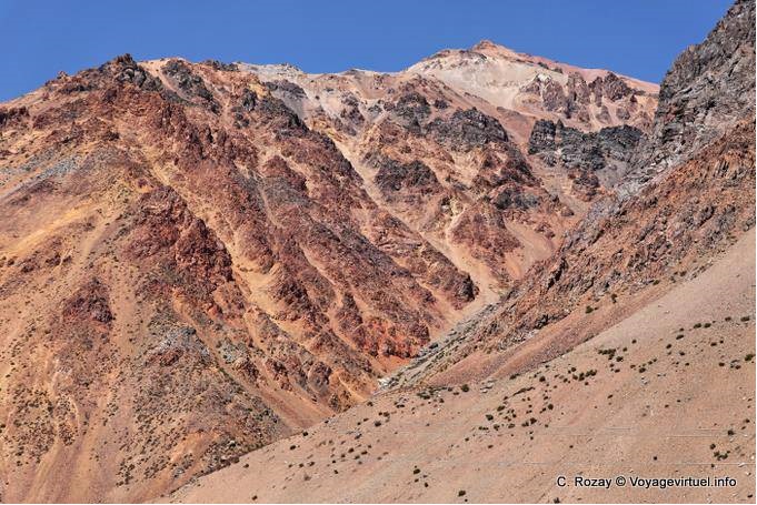 Roccia tabaccata, Ruta 7 di Mendoza in Cile - Argentina