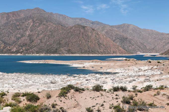 Panorama lato diga Ruta 7 Lago Potrerillos - Argentina