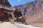 Tunnel tra le montagne, Ruta 7 di Mendoza in Cile, Argentina.