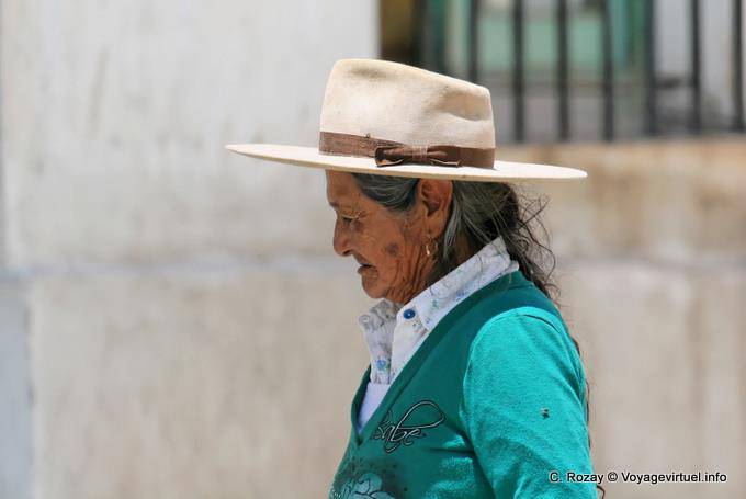 Chicuana indiano con cappello panama, Cachi - Argentina