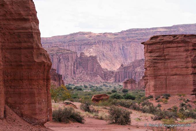 Al cuore del canyon secco del Río Talampaya - Argentina