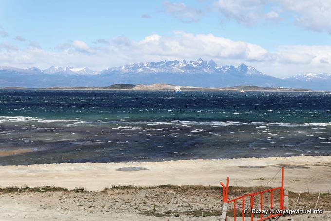 Freddo e vento sulla Bahia de Ushuaia - Argentina
