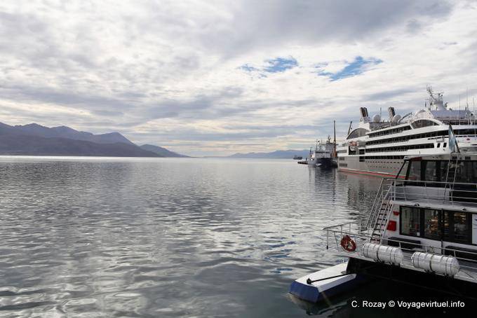 Ushuaia, la baia e il porto - Argentina