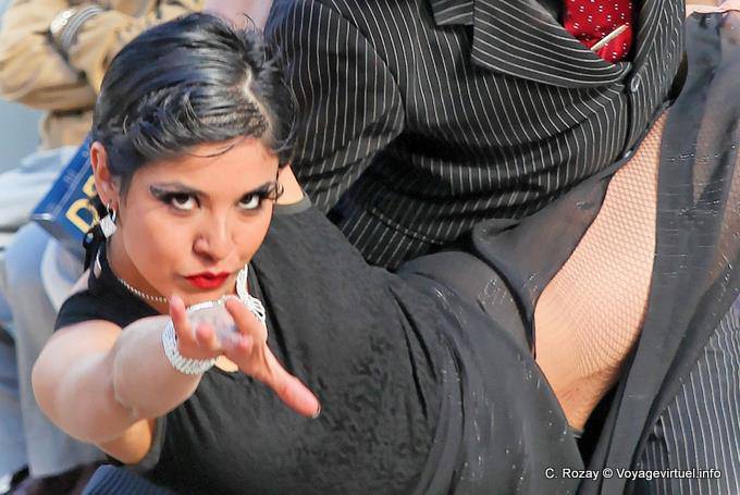 Occhio per occhio, tango in strada, Ushuaia - Argentina