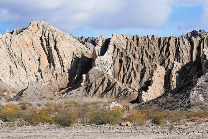 Passando attraverso la Quebrada El Tonco Valley Calchaquies, Ruta 40 - Argentina