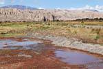 Paesaggio contrasti tra la valle del Río Calchaquies Calchaquí e sierras valle, Ruta 40, Argentina.