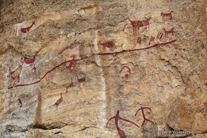 Mandria e altri animali sulla pittura andesite roccia Tehuelche, Walichu - Argentina