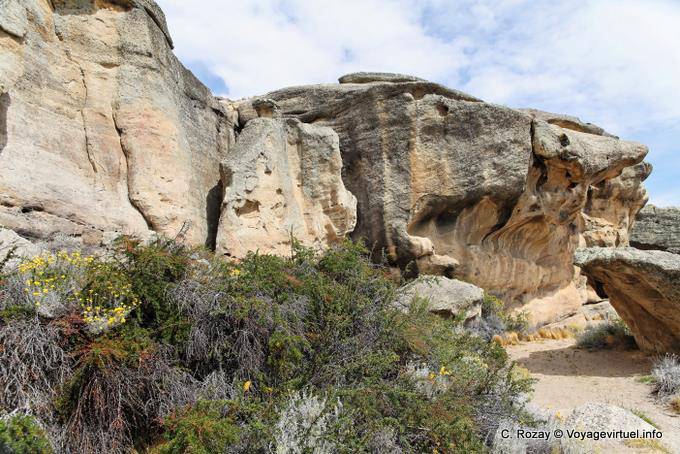Passeggiata nel Cuevas, sito archeologico Tehuelche, Walichu - Argentina