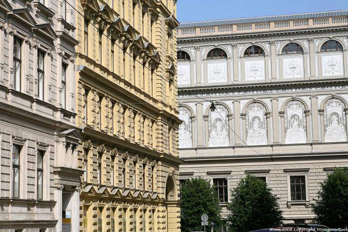 Ebendorferstrasse, si affaccia Università - Vienna - Austria