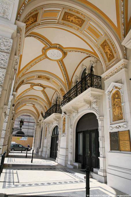 portici Reichsratstrasse - Vienna - Austria