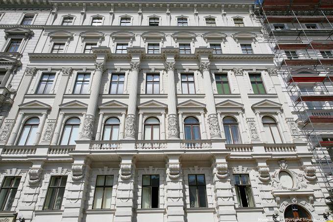 Reichsratstrasse facciata ornamenti - Vienna - Austria