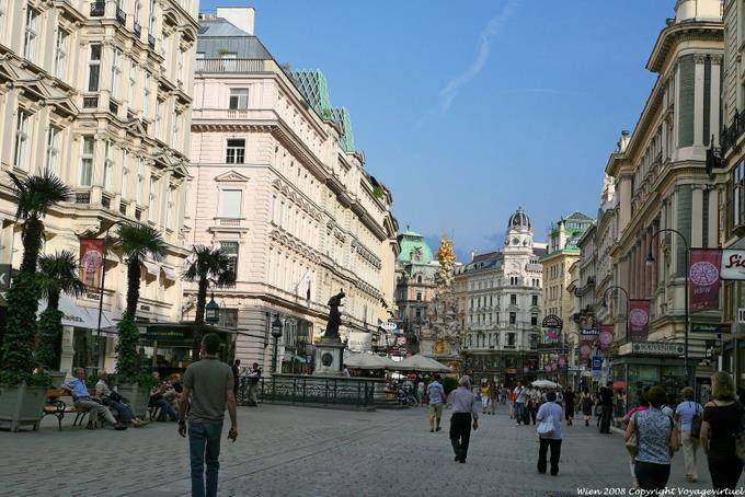 Stadtgraben, viennese Promenade - Vienna - Austria