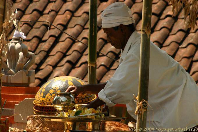 I preparativi della cerimonia, Bangli - Bali