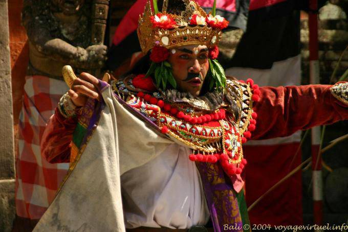 Kriss danza Bali - Bali