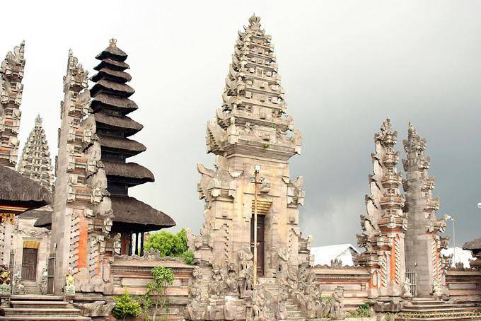 L'ingresso al tempio Ulun Danu Batur - Bali