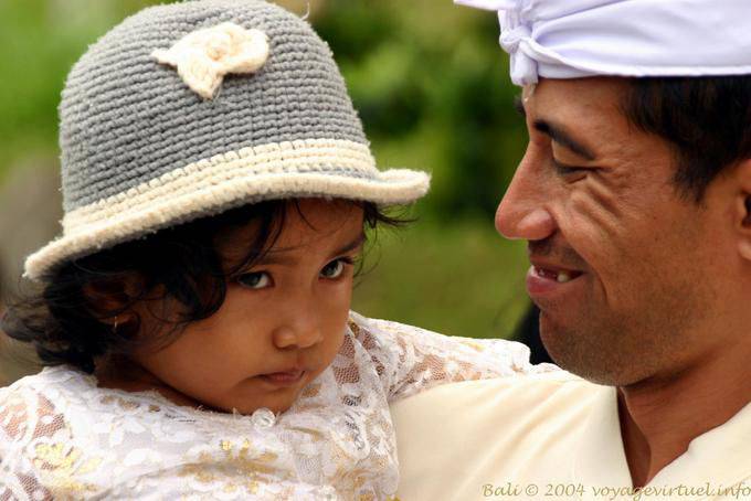 Il padre e il bambino, Pura Besakih - Bali