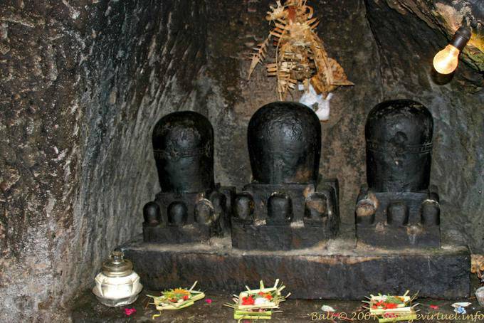 I tre lingam Goa Gajah - Bali