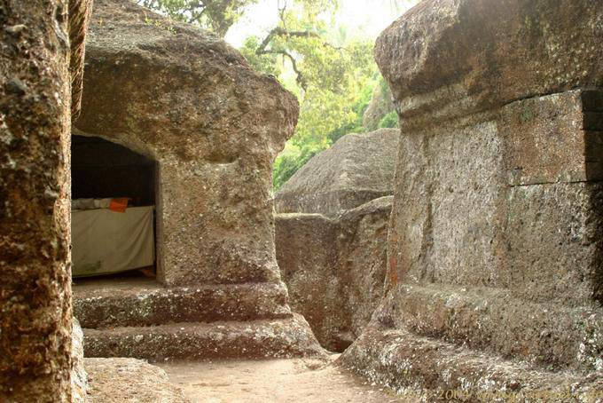 Mausoleo di pietra, Gunung Kawi - Bali